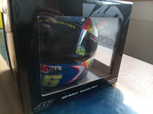Minichamps agv helm - 1/2,