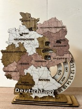 Handgefertigter Holzkalender