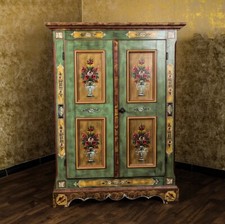 Voglauer Dielenschrank