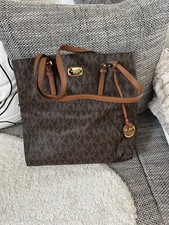 MICHAEL KORS JET SET TRAVEL