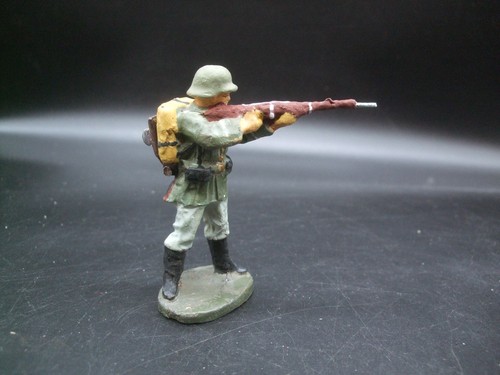 Bellum soldat stehend - bellum,