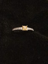 Gelber Madagaskar Saphir