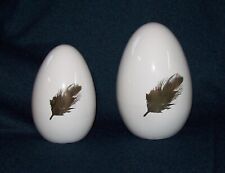 2 Oster Eier von DIO 16,5 cm 12,5 cm Deko Weiß mit goldene Feder Festlich schön