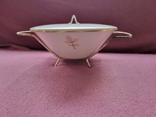 Servierschüssel mit Deckel