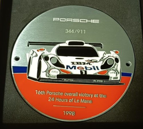 Porsche badge mans sieg - badge, le