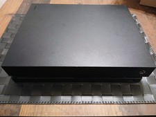 Microsoft Xbox One X Gehäuse Deckel unten/oben schwarz - beschädigt