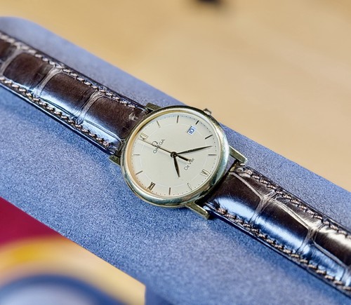 Omega ville 18k - 18k, 750