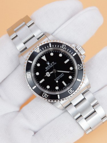 Rolex submariner date - no,