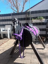 holzpferd garten mit Sattel und Zaumzeug mit Rollen