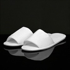 12 Frotteeslipper mit Noppen