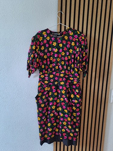 Escada margaretha ley - by, –
