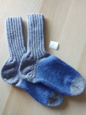 Handarbeit: selbstgestrickte
