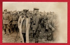 Top Foto Manfred von Richthofen mit Reichskanzler Michaelis im Felde mit Orden