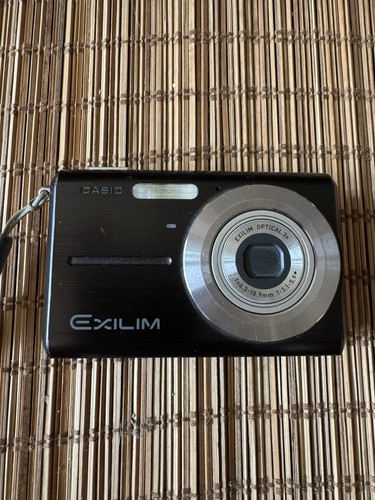Casio exilim zoom 5 0mp - casio,