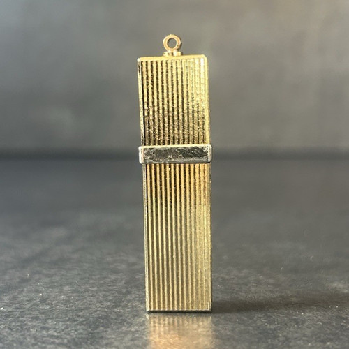Goldfarbenes rechteckiges