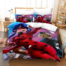 Roter Marienkäfer Superheldin