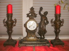 Antike Kaminuhr mit 2