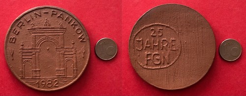 Ddr steinzeug medaille berlin - ddr,