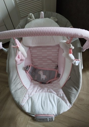 Neuwertige babywippe mit sound - neuwertige,