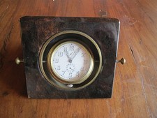 exquisite mech. Tischuhr