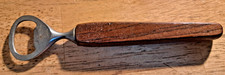 Flaschenöffner mit einem schönen Holzgriff