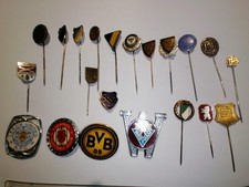 Konvolut alte Anstecknadeln Broschen Fußball , Sport