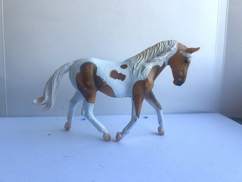 Breyer pinto mare collect - , a