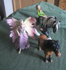 Schleich Bayala 2 x Elfe/Fee sowie ein Pony und ein Pferd