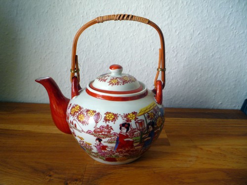Alte asia teekanne mit - alte,