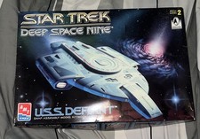 Star Trek DS9 USS Defiant AMT