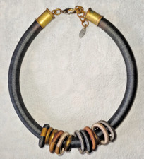 Exquisiter MANOUK Halsreif, diverse Materialien, Statement-Schmuck!