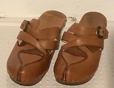 mittelbraune Clogs mit Gelenk von Woody in Größe 42, vorne geschlossen