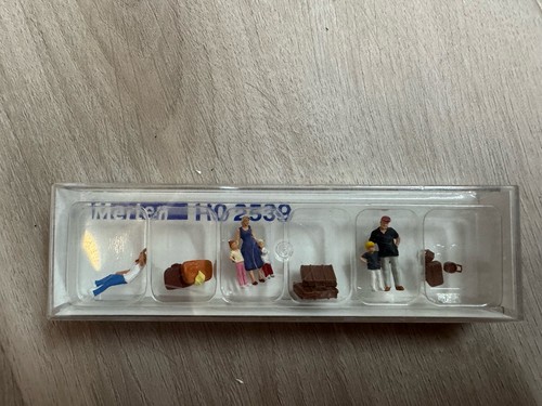 Merten 2539 wartende mit - 2539, h0
