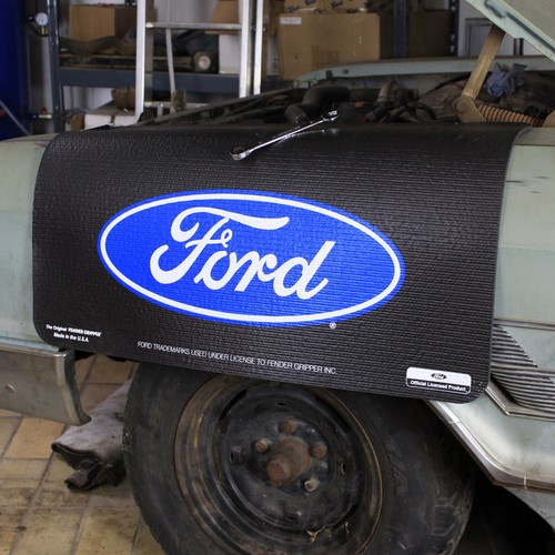 Ford pflaume logo fender - ford,