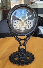 Tischuhr im Industrial  Steam-Punk-Style, mit beweglichen Zahnräder landhauswelt