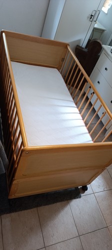 Kinderbettchen