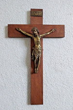 Jesuskreuz, Wandkreuz