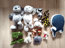 Konvolut Lot 13 Plüschtiere Kuscheltiere Bären Robbe Nilpferd Anhänger u.a.