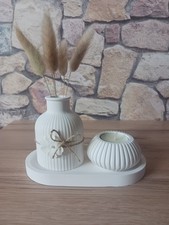 Vase mit Trockenblumen