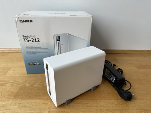 Qnap 212 nas - -,