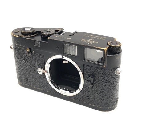 Leica black paint schwarz - black,