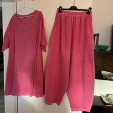 Kleid Mit Passender Hose in