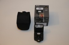 Nissin i40 Kompakt-Blitzgerät für Sony
