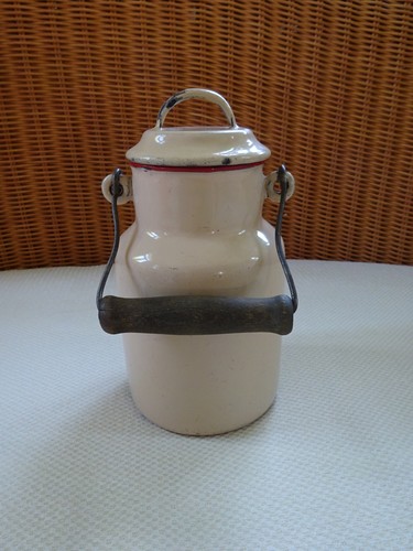 Kleine alte milchkanne - alte,