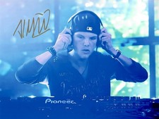 Avicii Hand signed Autograph + COA