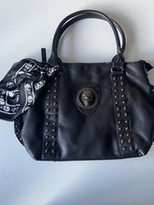 Große Schwarze Handtasche