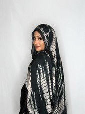 NiSH White Ripple Hijab Black