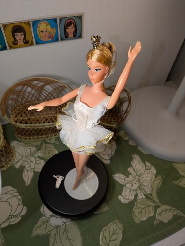 1975 ballerina barbie - 1975,