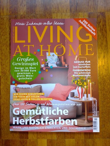 Living home 10 - at, 10/2025