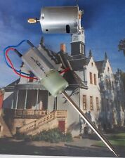 2 Elektromotoren 1 kräftiger, 1 Spezialmotor. Gebraucht für Bastler geeignet. 